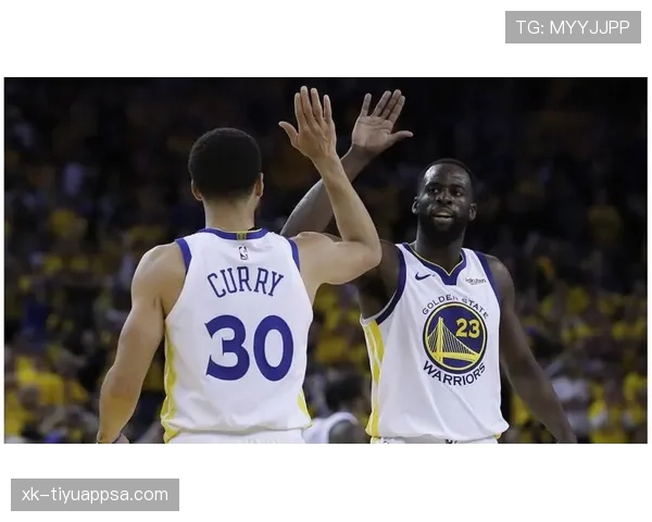 布伦森挡拆突破解锁终结效率和库里外线拉开打法差异