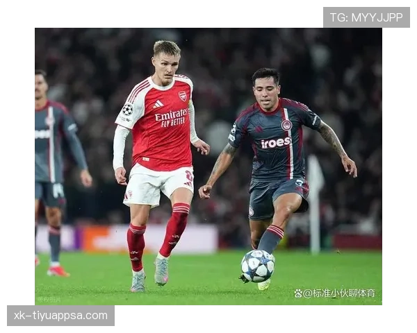 厄德高与萨内在控球分散与单点驱动下形成战术偏移